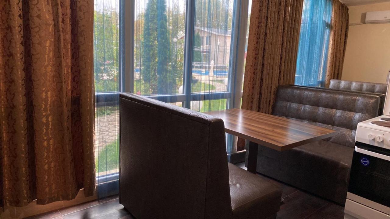 Danita Apartments & Diva Restaurant Bbq&Pool Bar Варна Екстериор снимка