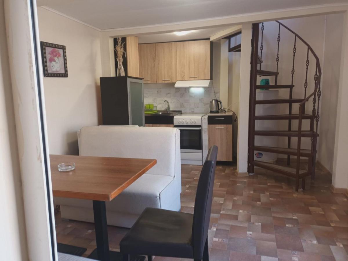 Danita Apartments & Diva Restaurant Bbq&Pool Bar Варна Екстериор снимка