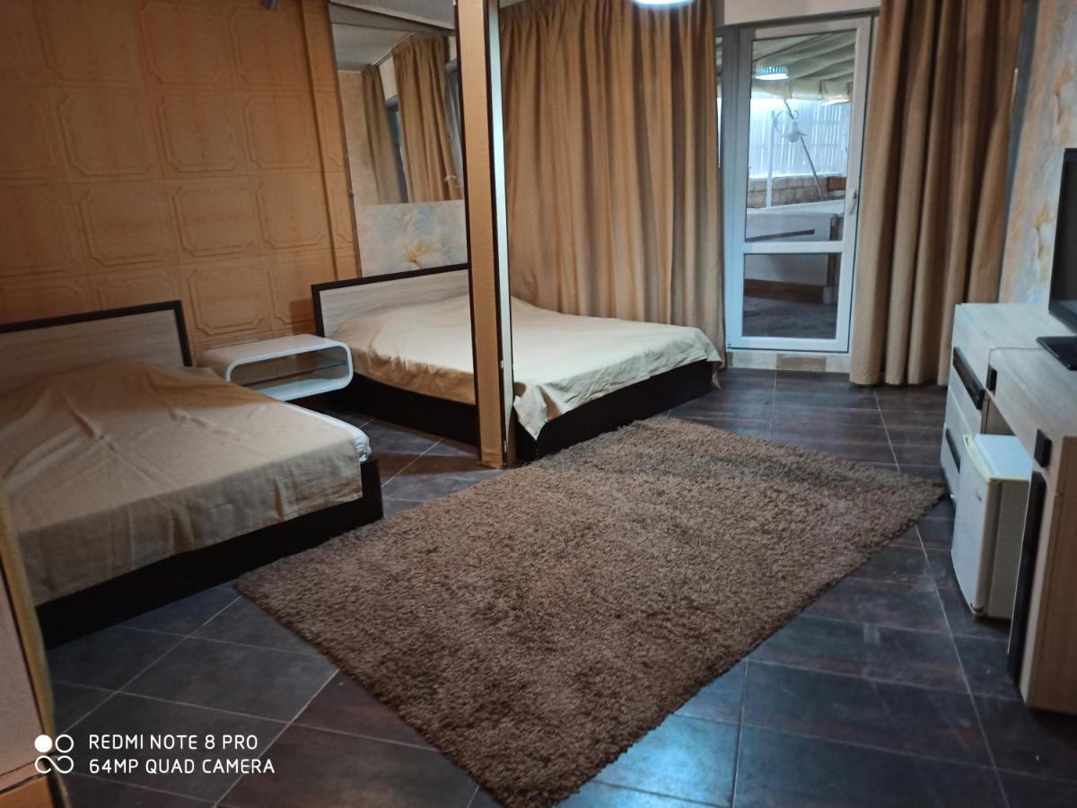 Danita Apartments & Diva Restaurant Bbq&Pool Bar Варна Екстериор снимка