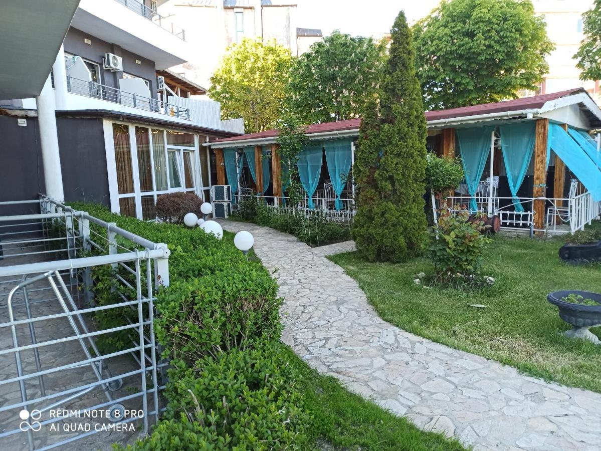 Danita Apartments & Diva Restaurant Bbq&Pool Bar Варна Екстериор снимка