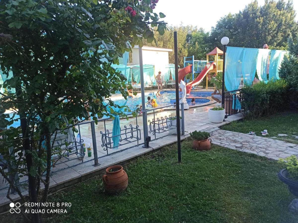Danita Apartments & Diva Restaurant Bbq&Pool Bar Варна Екстериор снимка