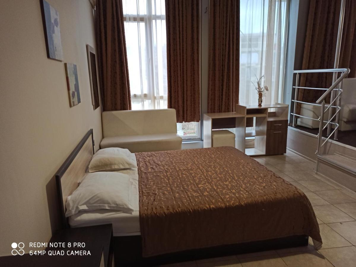 Danita Apartments & Diva Restaurant Bbq&Pool Bar Варна Екстериор снимка
