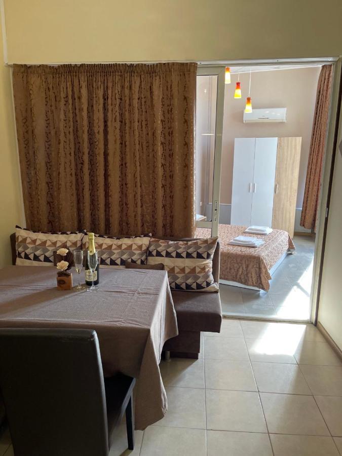 Danita Apartments & Diva Restaurant Bbq&Pool Bar Варна Екстериор снимка