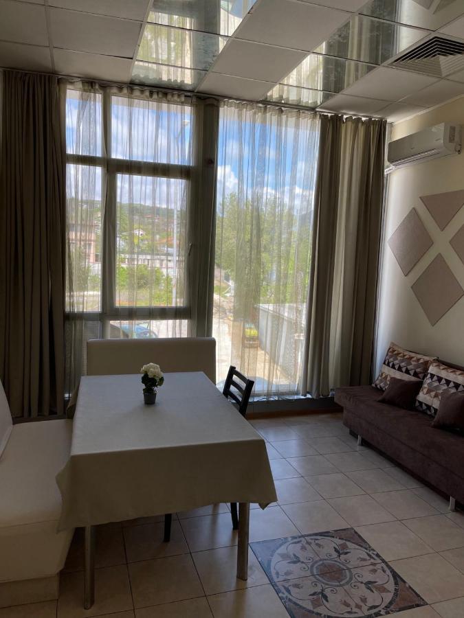 Danita Apartments & Diva Restaurant Bbq&Pool Bar Варна Екстериор снимка